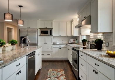 Southington, Connecticut, builder Todd Zitzkat turns to CliqStudios for the quality kitchen cabinets his customers deserve.