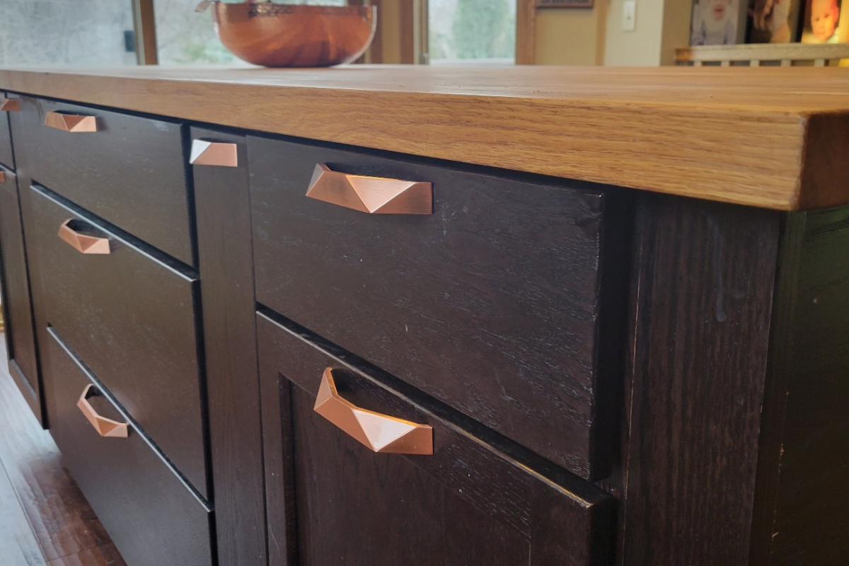 Black Shaker Island Cabinets With Plentiful Storage