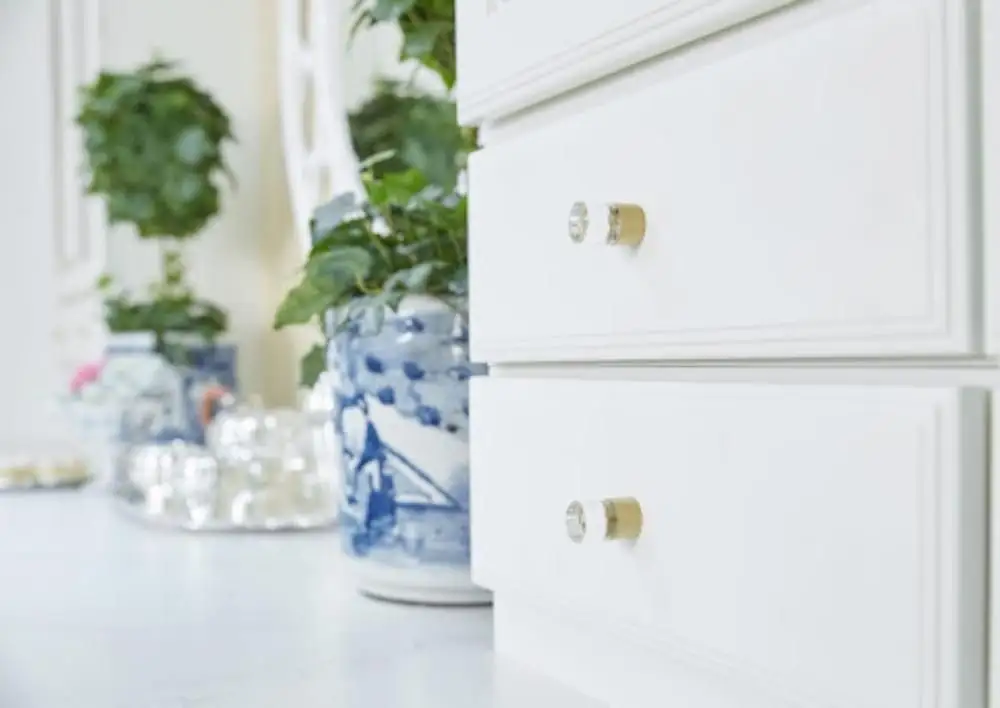 Cabinet knobs are versatile, functional, and available in a range of styles.