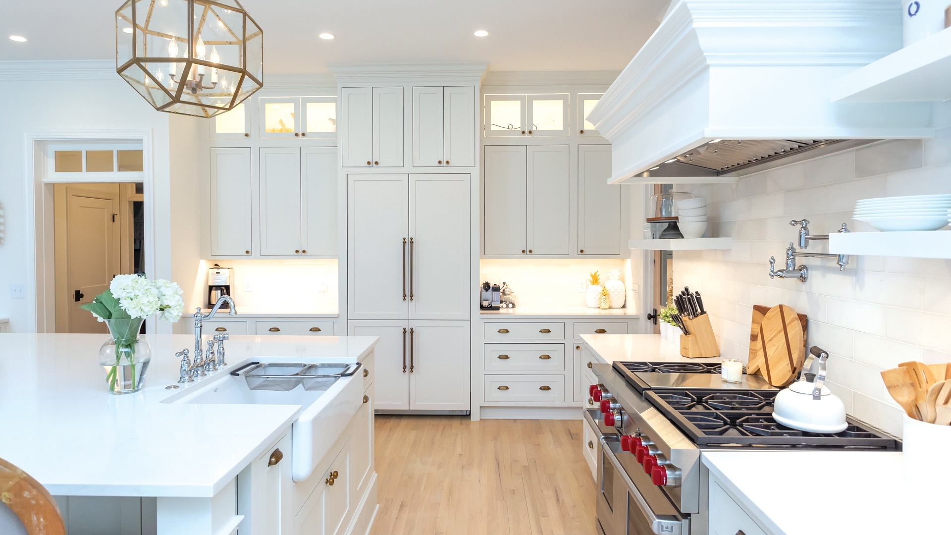 Signature Line Shaker Inset Cabinets in White