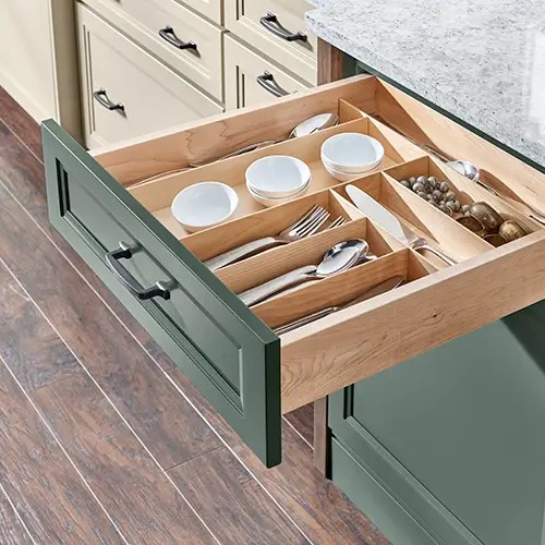 Cliqstudios Craftsman Silverware Drawer