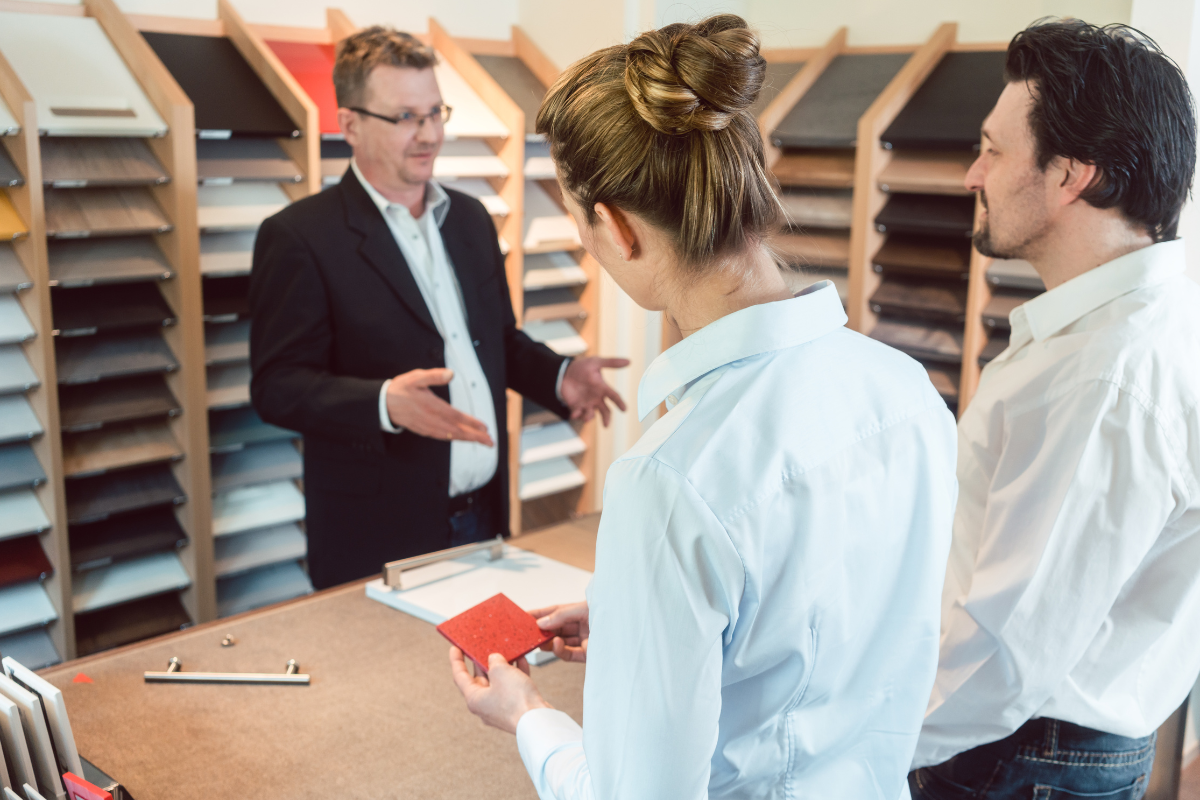 Customers_picking_remodeling_materials_in_a_showroom