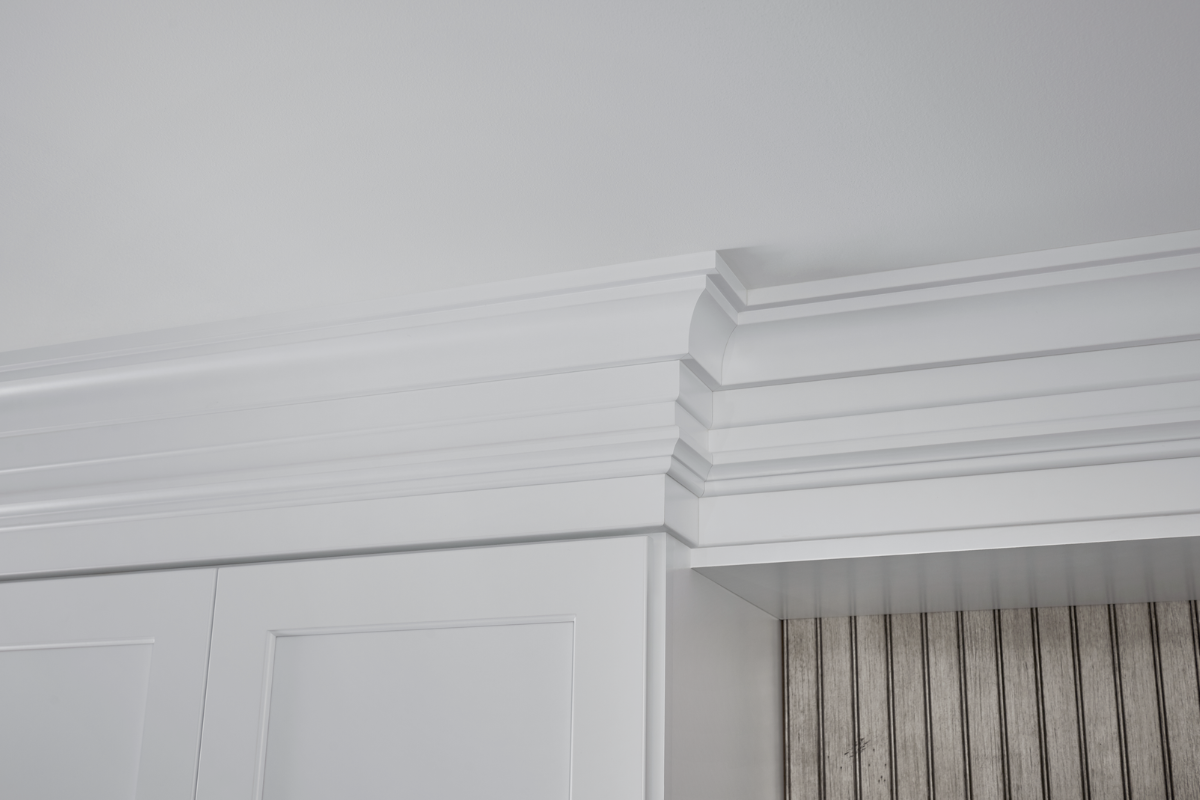 Decorative kitchen cabinet crown molding