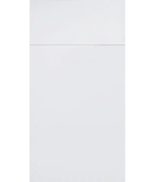 White slab door style in high-gloss laminate