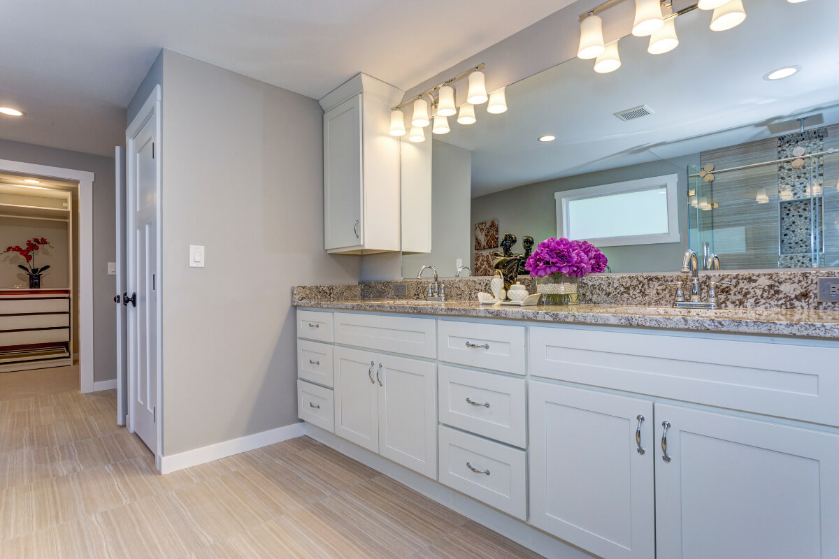 White shaker vanity cabinet design