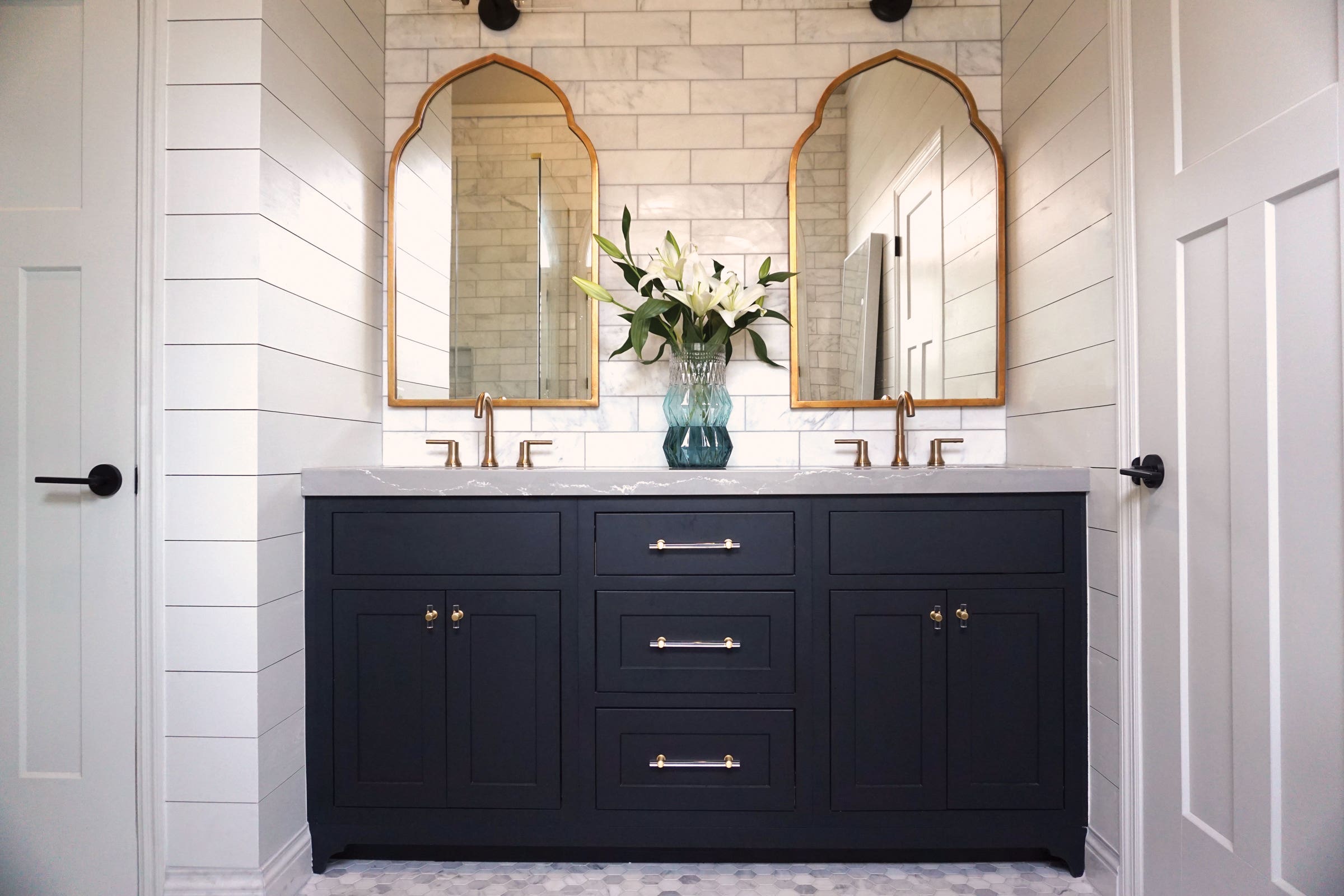 Find Your Perfect Bathroom Vanity