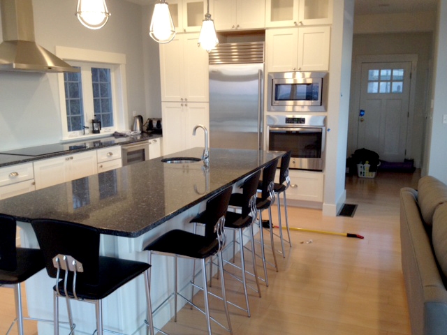 massachusetts-remodeling-project-uses-cliqstudios-dayton-painted-white-cabinets