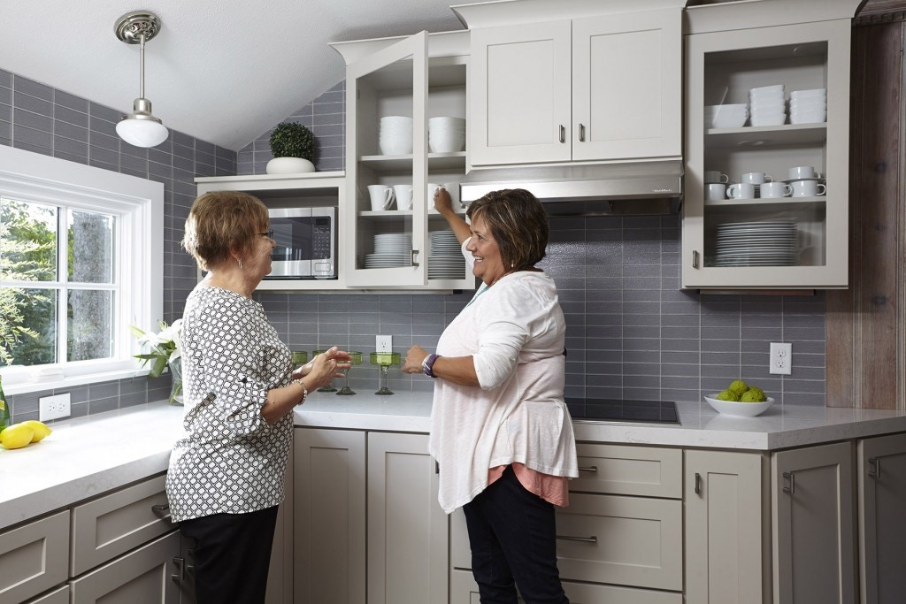 Homeowner Florence and designer Jayelynn in Florence’s modern kitchen.