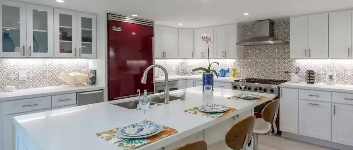 White shaker kitchen cabinets